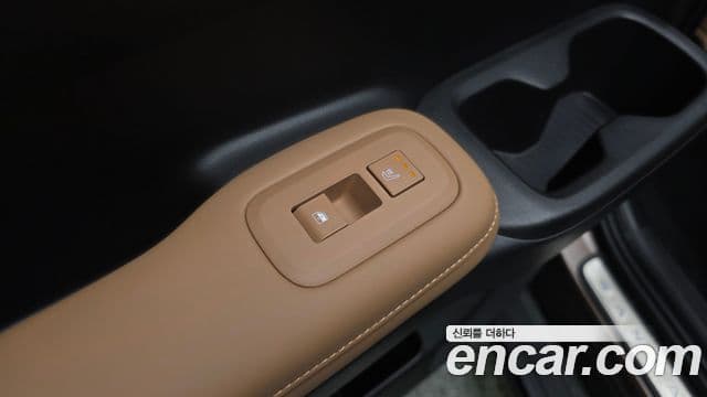 Hyundai Santa Fe 2025 — ფოტო 19/20