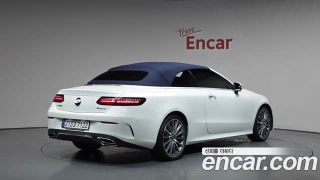 Mercedes-Benz E-Class 2021 — ფოტო 19/20