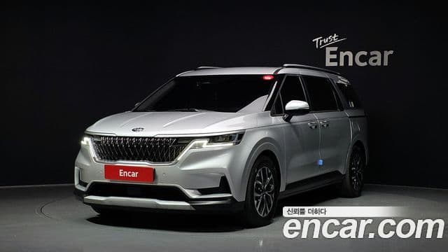 Kia Carnival 2020 — Фото 1/20