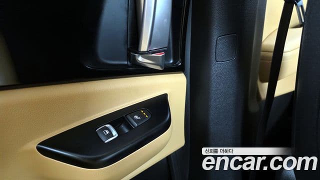 Kia Carnival 2020 — Фото 19/20