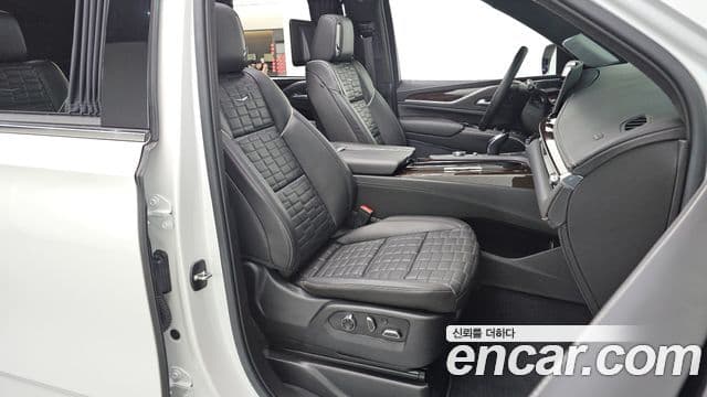 Cadillac Escalade 2021 — Фото 11/20