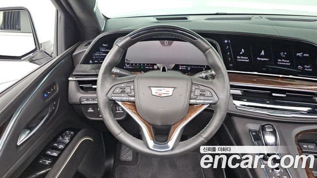 Cadillac Escalade 2021 — Фото 13/20