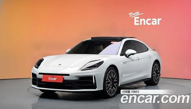 Porsche Panamera 2025 — Фото 1/20