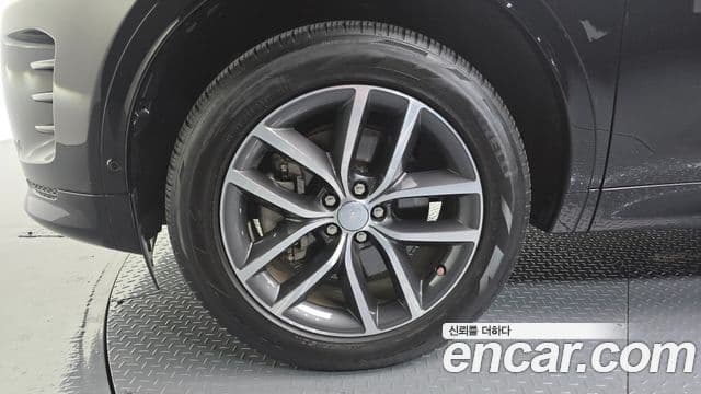 Land Rover Discovery Sport 2025 — ფოტო 5/20