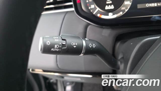 Land Rover Range Rover Sport 2023 — Фото 20/20