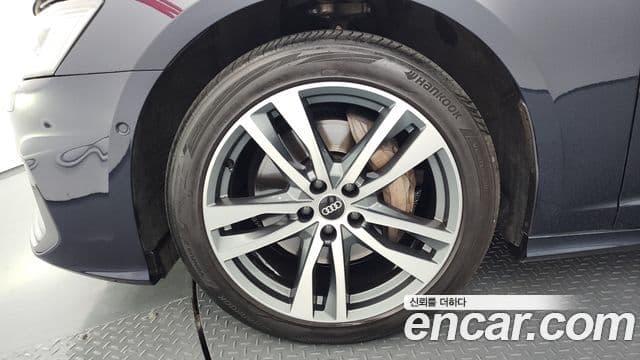 Audi A6 2021 — ფოტო 5/20