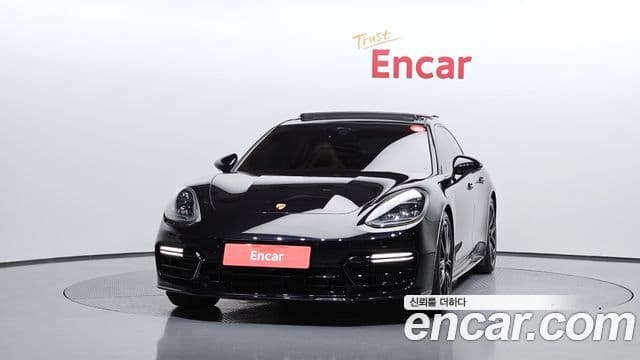 Porsche Panamera 2020 — Фото 3/20