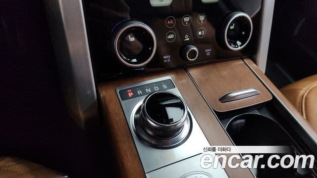 Land Rover Range Rover 2020 — Фото 8/20