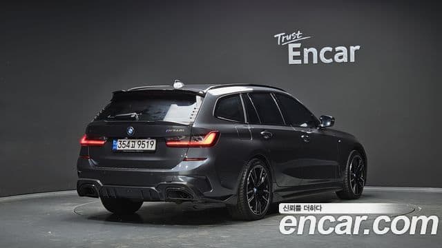 BMW 3 Series 2022 — ფოტო 2/20