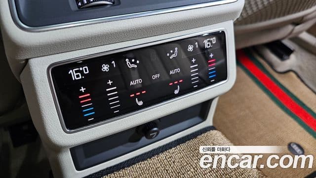 Audi A6 2021 — ფოტო 17/20