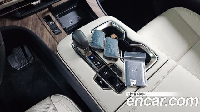 Lexus LM 2024 — Фото 9/20