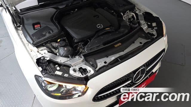 Mercedes-Benz E-Class 2022 — ფოტო 6/20