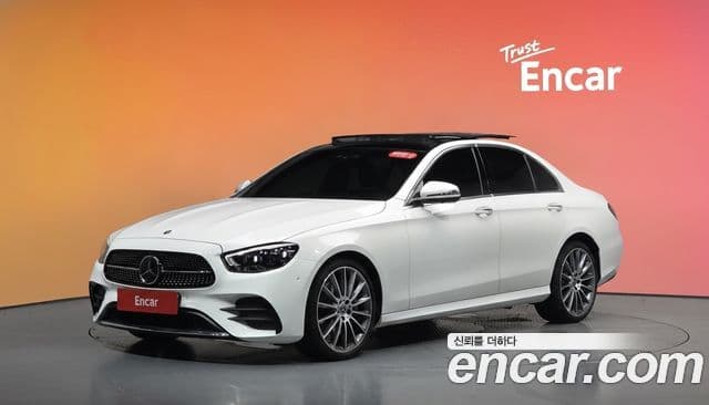Mercedes-Benz E-Class 2022 — ფოტო 1/20