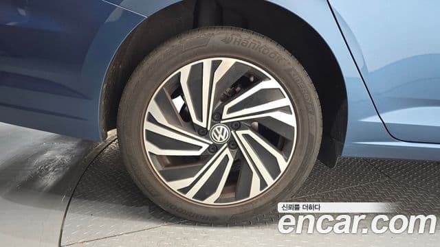Volkswagen Jetta 2021 — Şəkil 5/20