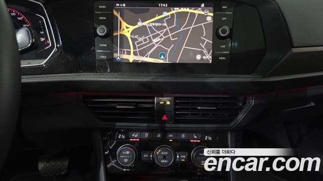 Volkswagen Jetta 2021 — Şəkil 13/20