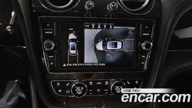 Bentley Bentayga 2019 — Фото 14/20