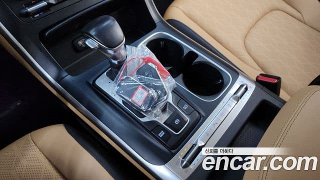 Kia Carnival 2022 — ფოტო 9/20