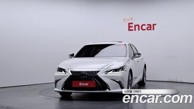 Lexus ES300h 2023 — Şəkil 3/20