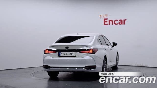 Lexus ES300h 2023 — Şəkil 4/20