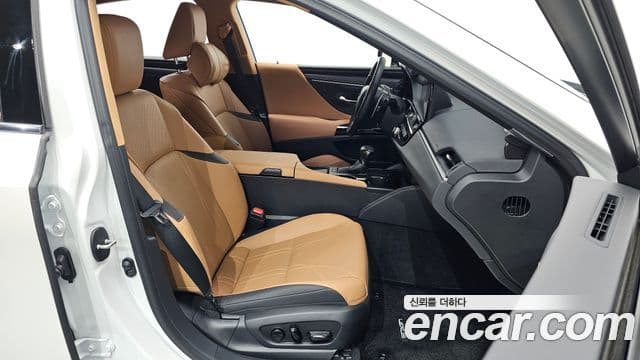 Lexus ES300h 2023 — Şəkil 12/20