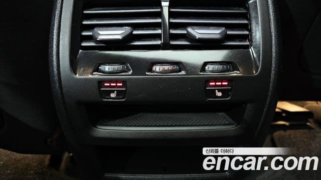 BMW X5 2019 — ფოტო 19/20