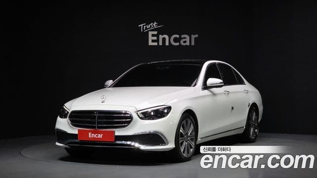Mercedes-Benz E-Class 2021 — Фото 1/20
