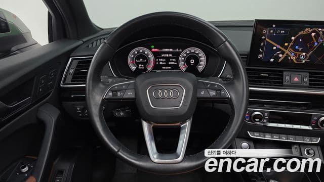 Audi Q5 2022 — ფოტო 13/20