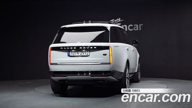 Land Rover Range Rover 2023 — Фото 4/20