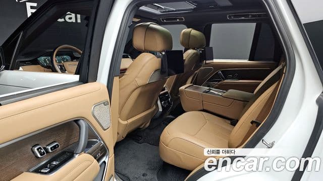 Land Rover Range Rover 2023 — Фото 11/20