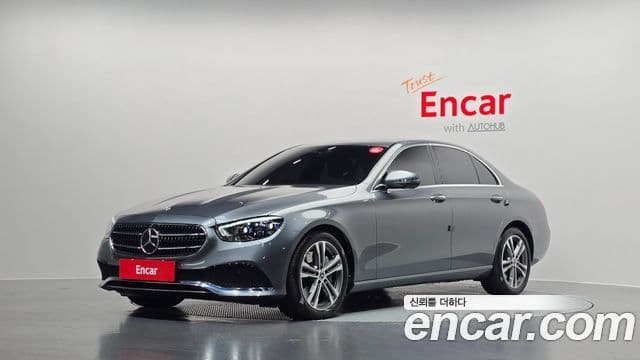 Mercedes-Benz E-Class 2022 — ფოტო 1/20