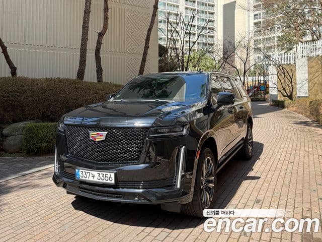 Cadillac Escalade 2022 — Фото 10/10