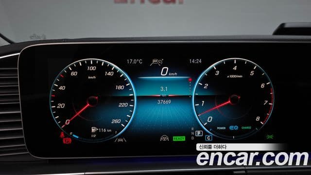 Mercedes-Benz GLE-Class 2023 — ფოტო 8/20