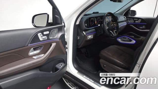 Mercedes-Benz GLE-Class 2023 — ფოტო 11/20