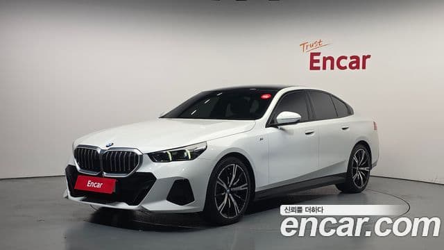 BMW 5 Series 2024 — ფოტო 1/20