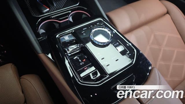 BMW 5 Series 2024 — ფოტო 9/20