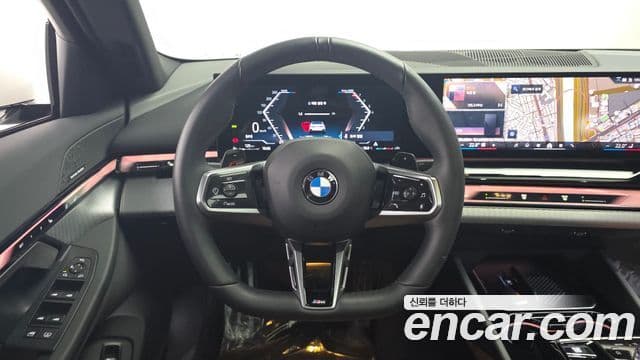 BMW 5 Series 2024 — ფოტო 13/20