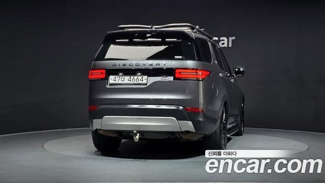 Land Rover Discovery 5 2018 — Фото 4/20