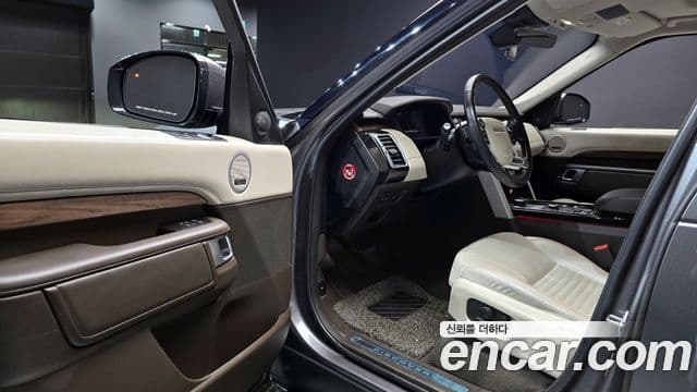 Land Rover Discovery 5 2018 — Фото 10/20