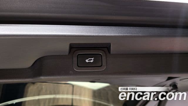 Land Rover Discovery 5 2018 — Фото 19/20