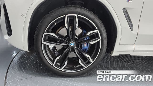 BMW X4 2022 — ფოტო 5/20