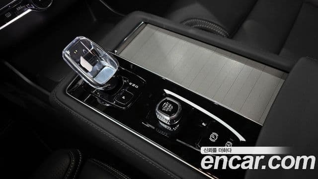 Volvo XC90 2026 — Şəkil 9/20