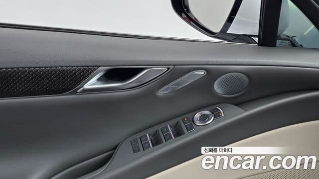 Genesis Electrified G80 2025 — Şəkil 19/20