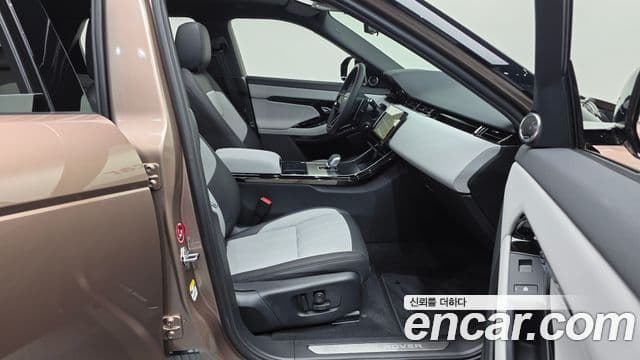 Land Rover Range Rover Evoque 2026 — Фото 3/20