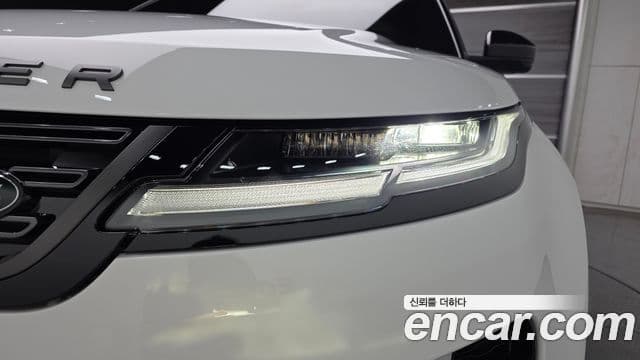 Land Rover Range Rover Evoque 2026 — Фото 17/20