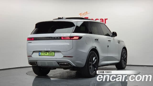 Land Rover Range Rover Sport 2024 — Фото 2/20