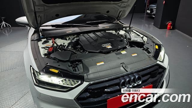 Audi A7 2022 — ფოტო 6/20