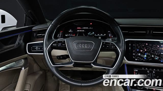Audi A7 2022 — ფოტო 13/20