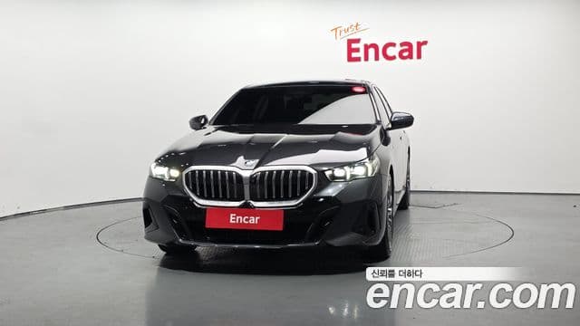 BMW 5 Series 2023 — ფოტო 3/20