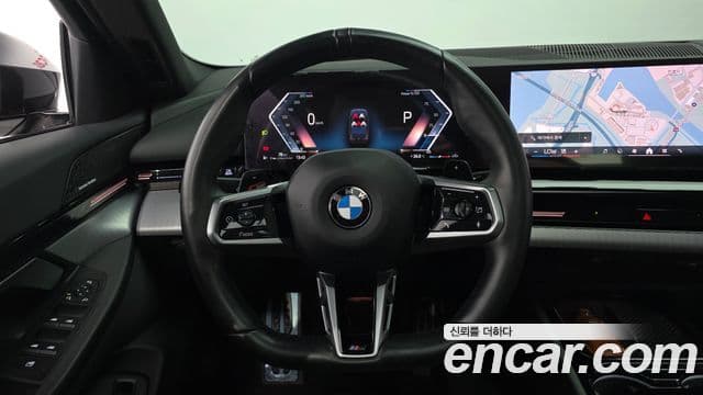 BMW 5 Series 2023 — ფოტო 13/20