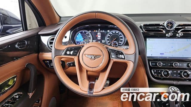 Bentley Bentayga 2019 — Фото 13/20
